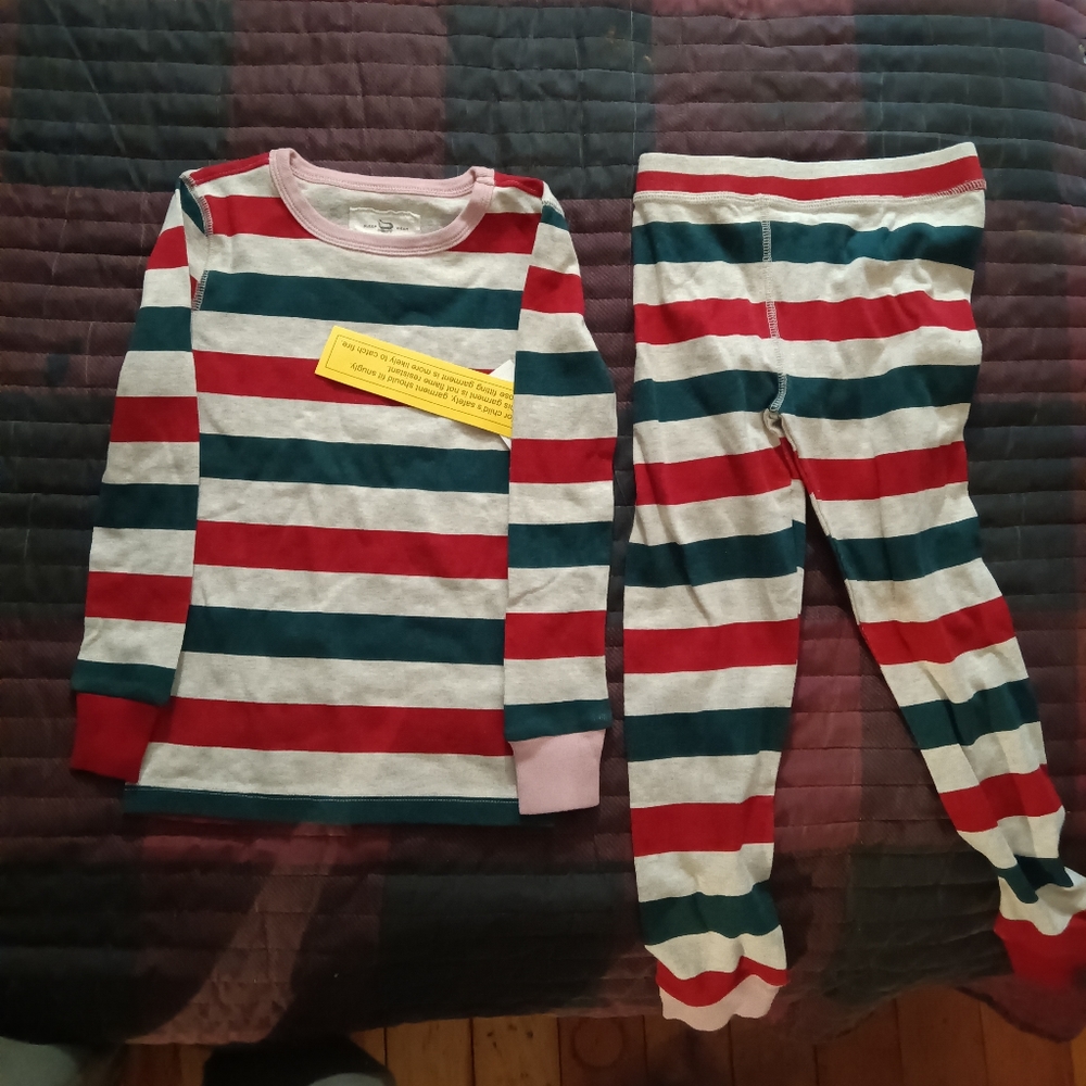 Kids' long-sleeve pajama set